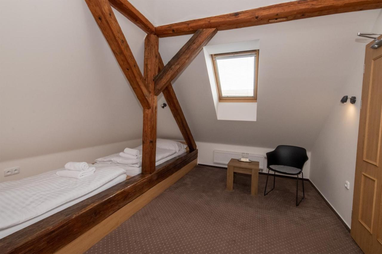 Penzion ELUX Břeclav Esterno foto